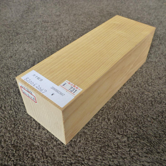 彫刻材 カヤ 柾目 L200×T62×W67mm 820062067