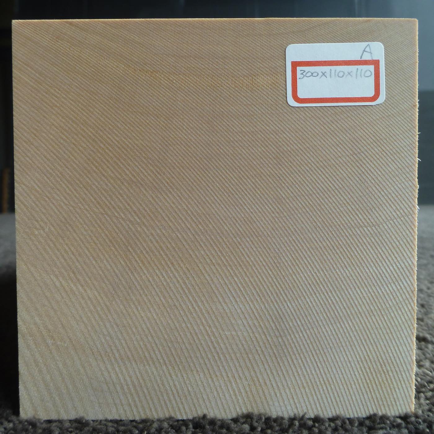 立体彫刻用材 シナ 300×110×110mm 143600110A 【この商品は送料無料です】