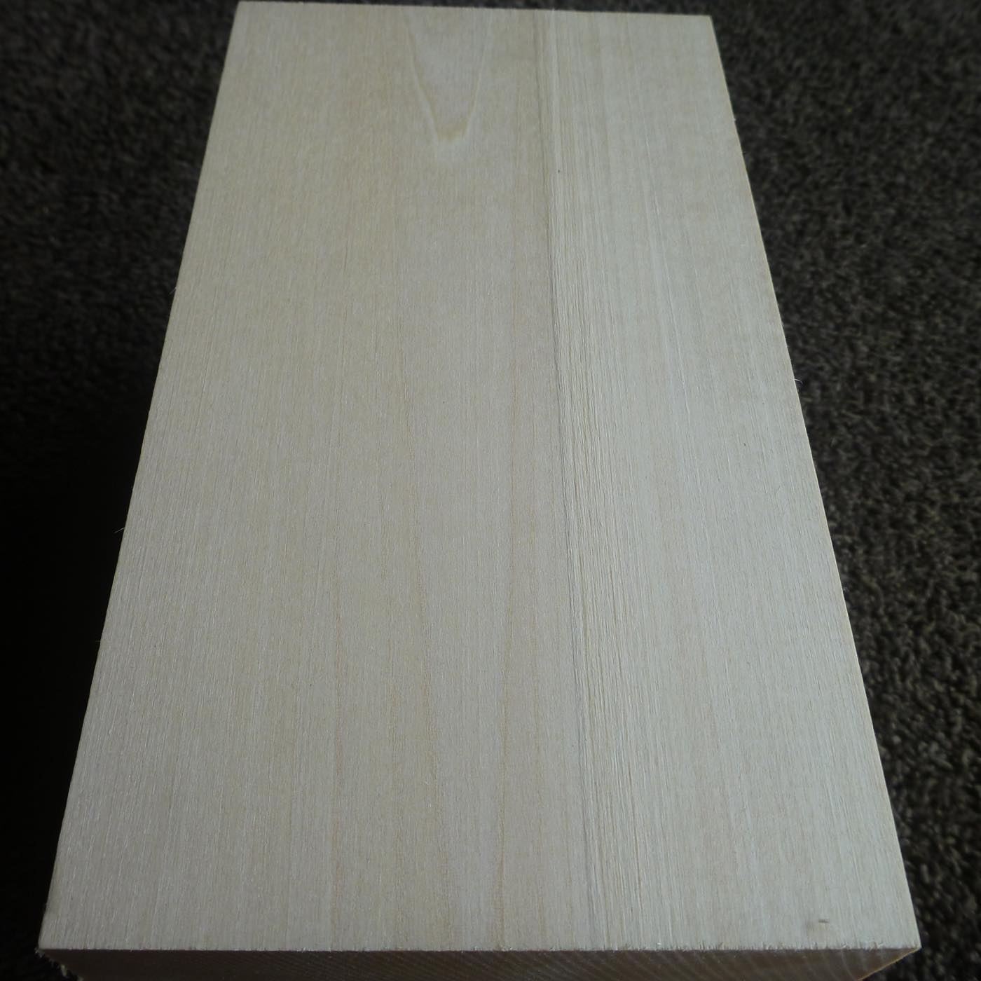 立体彫刻用材 シナ 200×110×110mm 143800110T 【この商品は送料無料です】