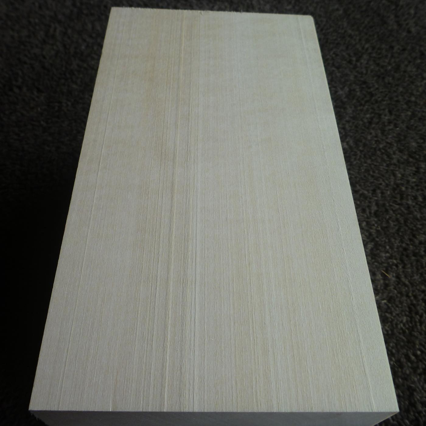 立体彫刻用材 シナ 200×110×110mm 143800110T 【この商品は送料無料です】