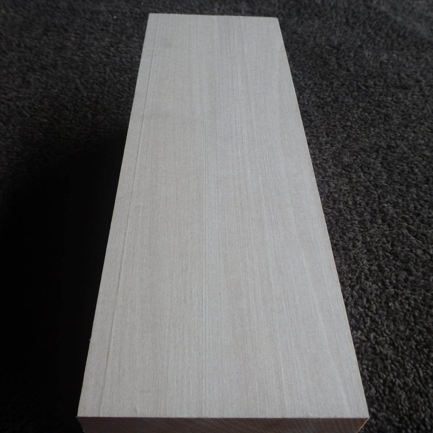 立体彫刻用材 シナ 300×100×100mm 143600100A【この商品は送料無料です】