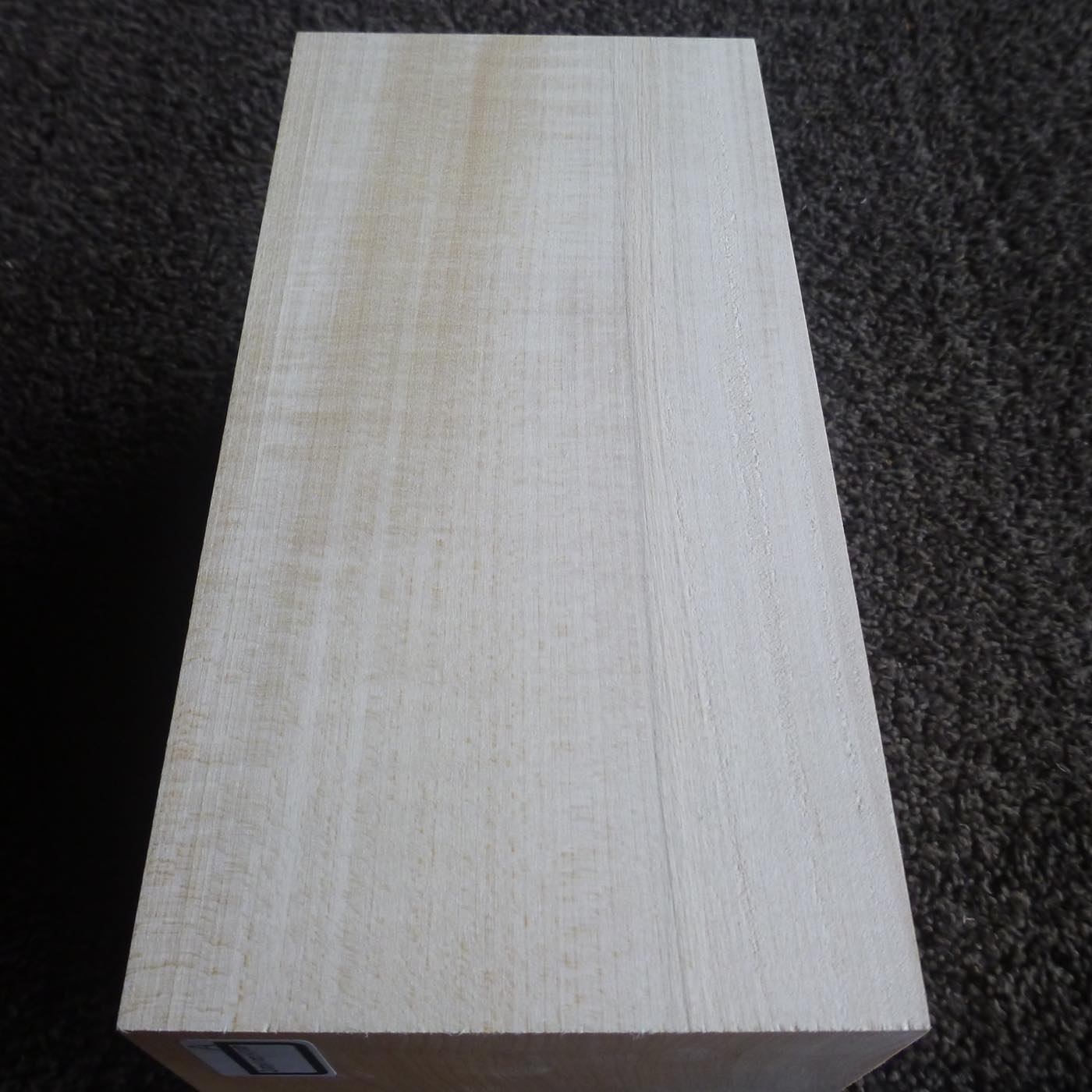 立体彫刻用材 シナ 200×100×100mm 143800100A【この商品は送料無料です】