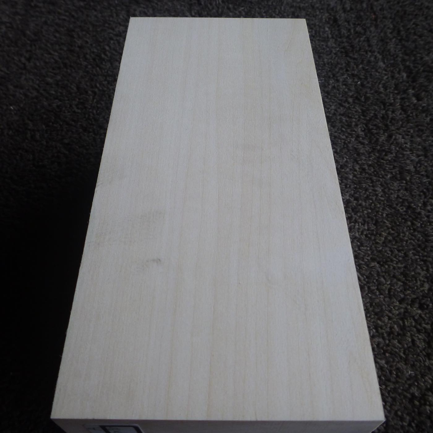 立体彫刻用材 シナ 200×95×95mm 143800095A【この商品は送料無料です】