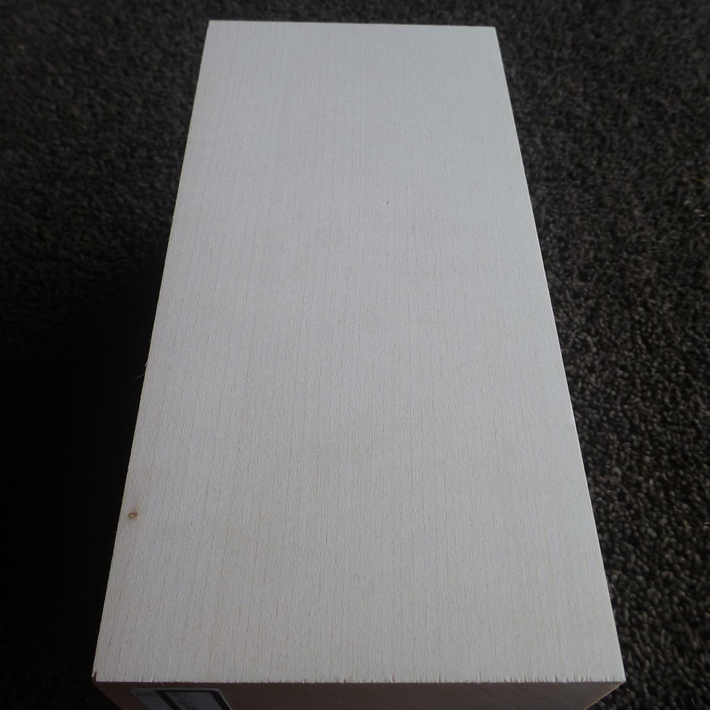 立体彫刻用材 シナ 200×95×95mm 143800095R【この商品は送料無料です】