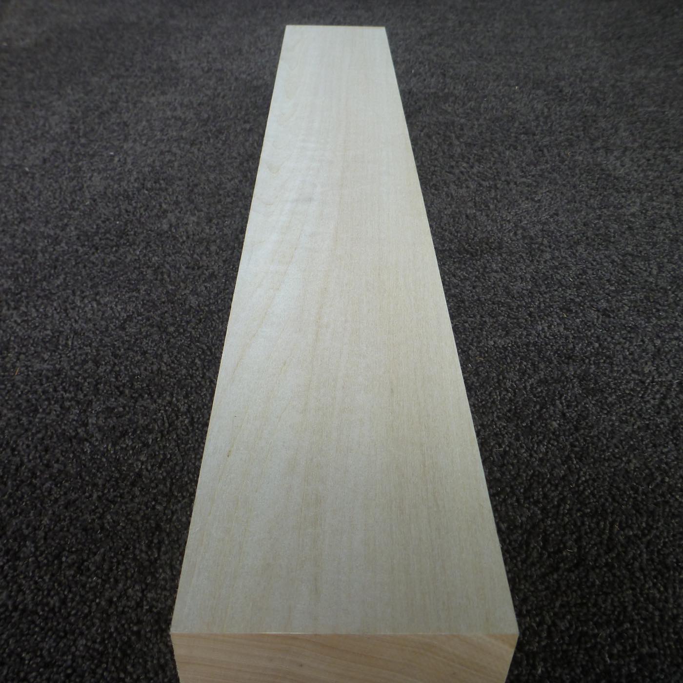 立体彫刻用材 シナ 600×90×90mm 143350090A【この商品は送料無料です】