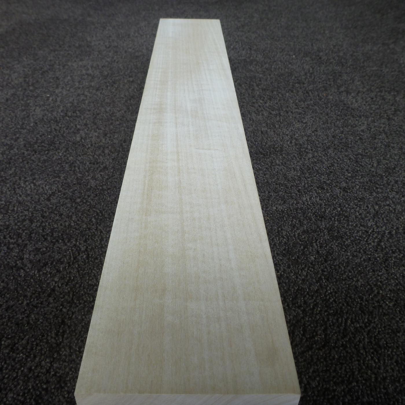 立体彫刻用材 シナ 600×90×90mm 143350090A【この商品は送料無料です】