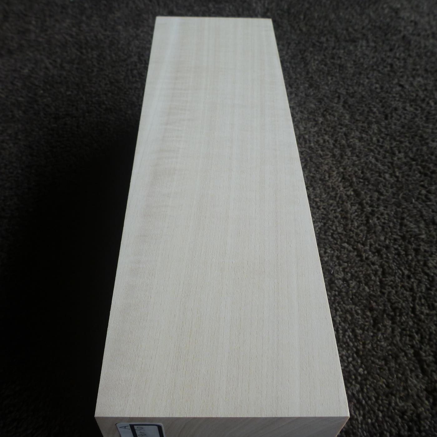 立体彫刻用材 シナ 300×90×90mm 143600090A【この商品は送料無料です】