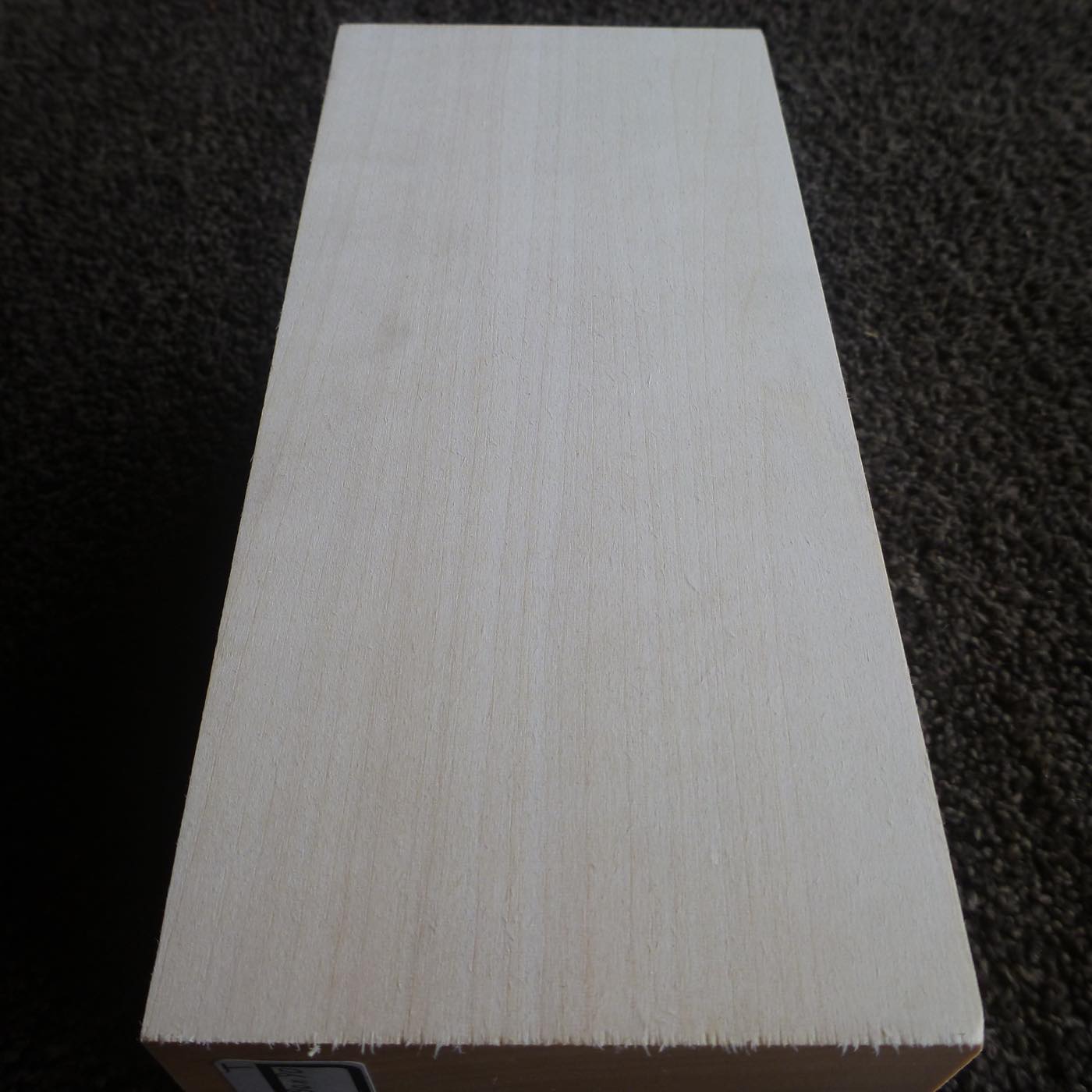 立体彫刻用材 シナ 200×90×90mm 143800090T【この商品は送料無料です】