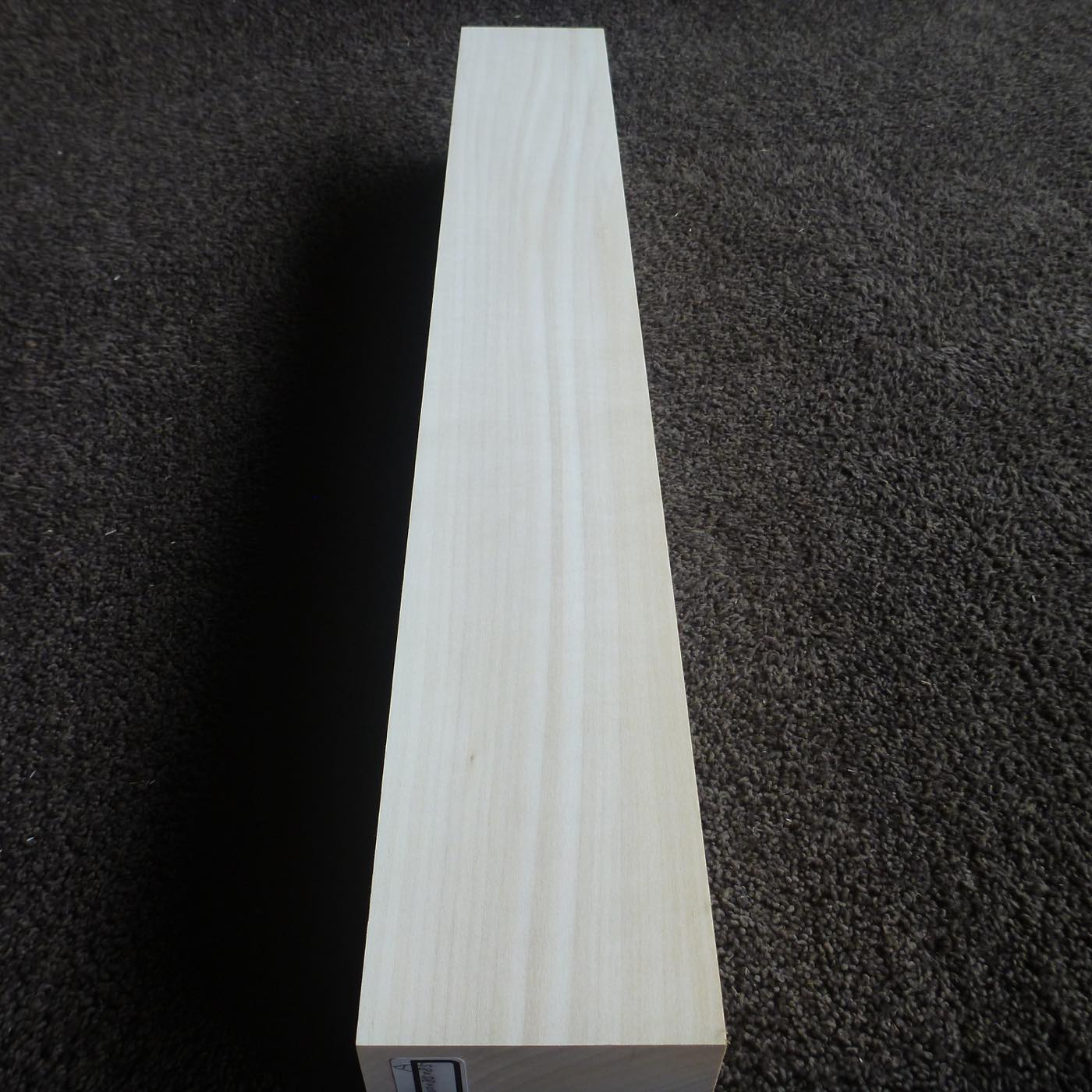 立体彫刻用材 シナ 600×85×85mm 143350085A【この商品は送料無料です】