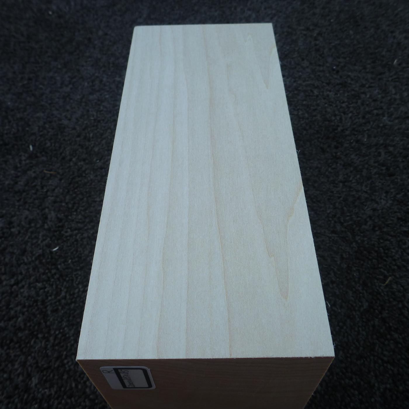 立体彫刻用材 シナ 200×85×85mm 143800085R【この商品は送料無料です】