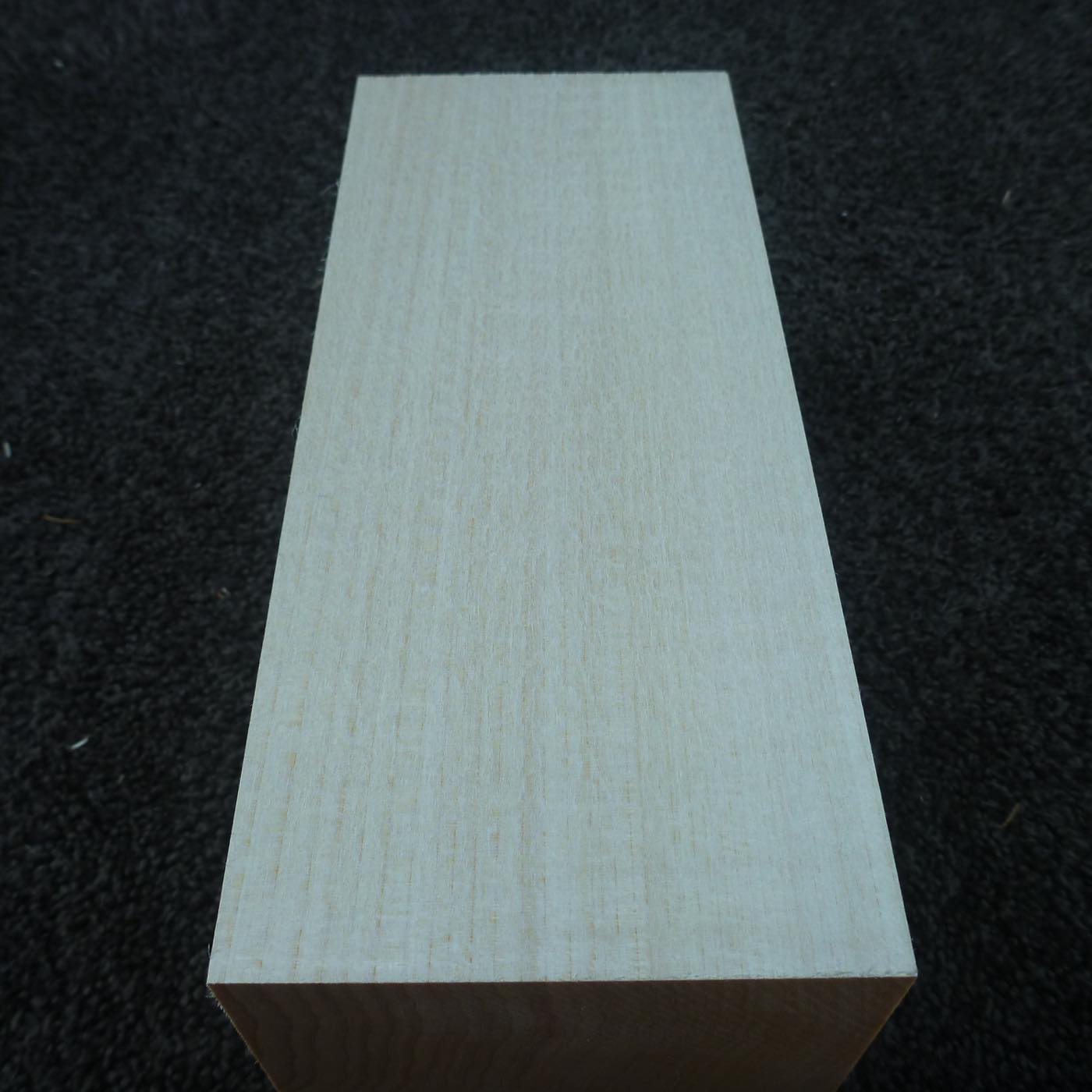 立体彫刻用材 シナ 200×85×85mm 143800085R【この商品は送料無料です】