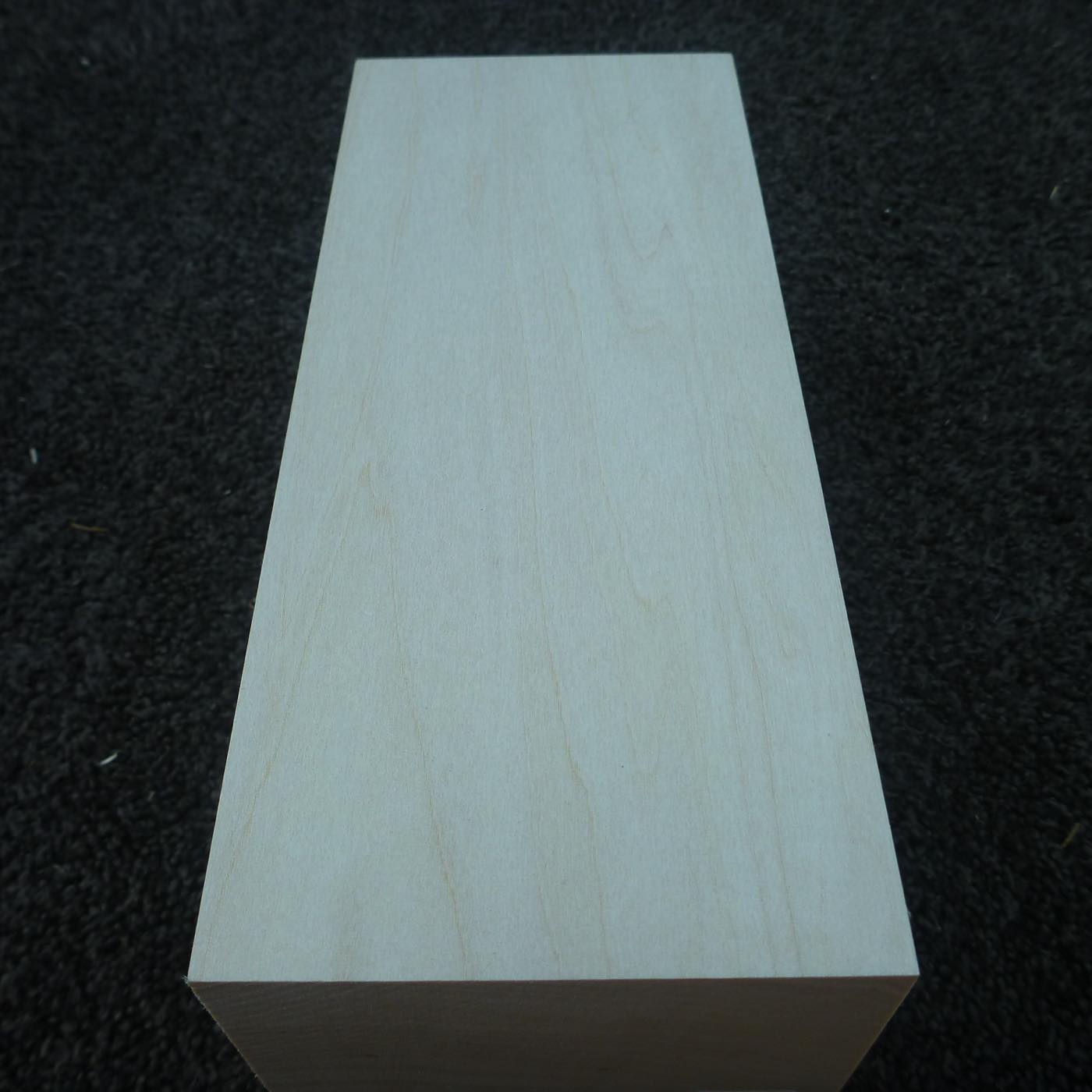 立体彫刻用材 シナ 200×85×85mm 143800085R【この商品は送料無料です】