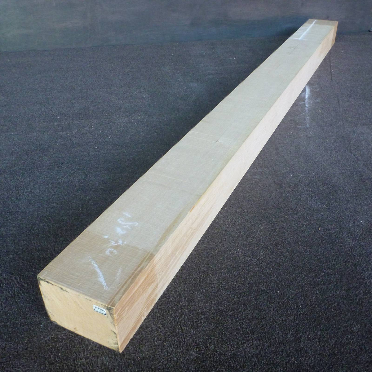 彫刻材 天然木曽檜 柾目盤 ラフ材 L2350×T128×W173mm 235128173 Aグレード 全体