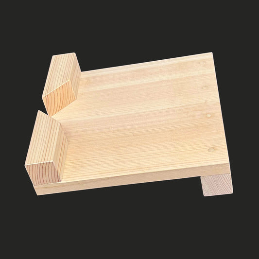 彫刻用作業台 小 吉野産ひのき材 200×200×15mm カービングベンチ 留め板 30×30mm sagyoudai-syou2