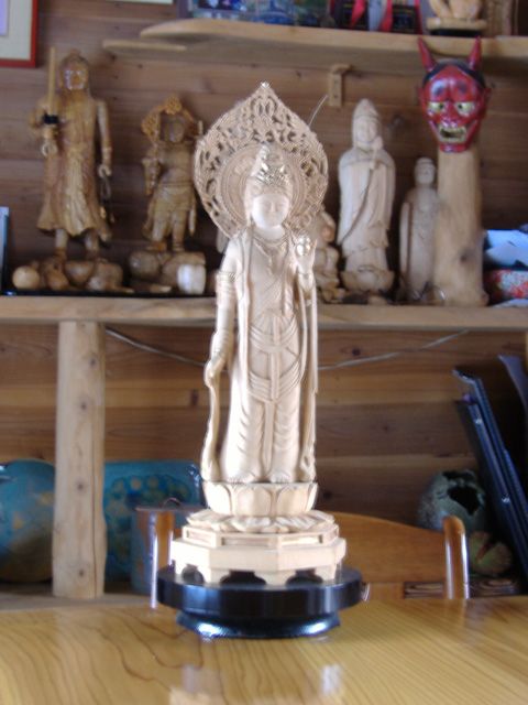 お客様の彫刻作品 瑠璃観音像