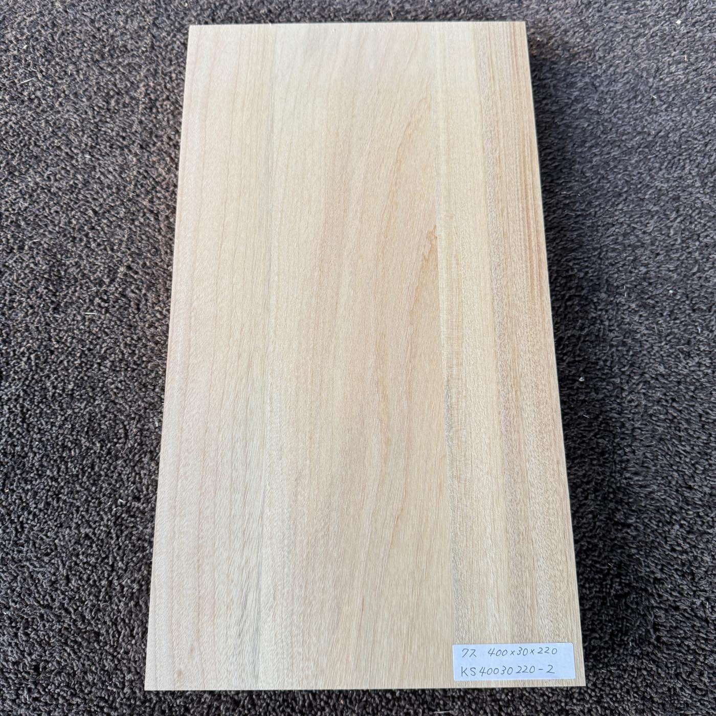 彫刻材 楠 はぎ板 プレナ仕上げ L400×T30×W220mm KS40030220-2 定番商品