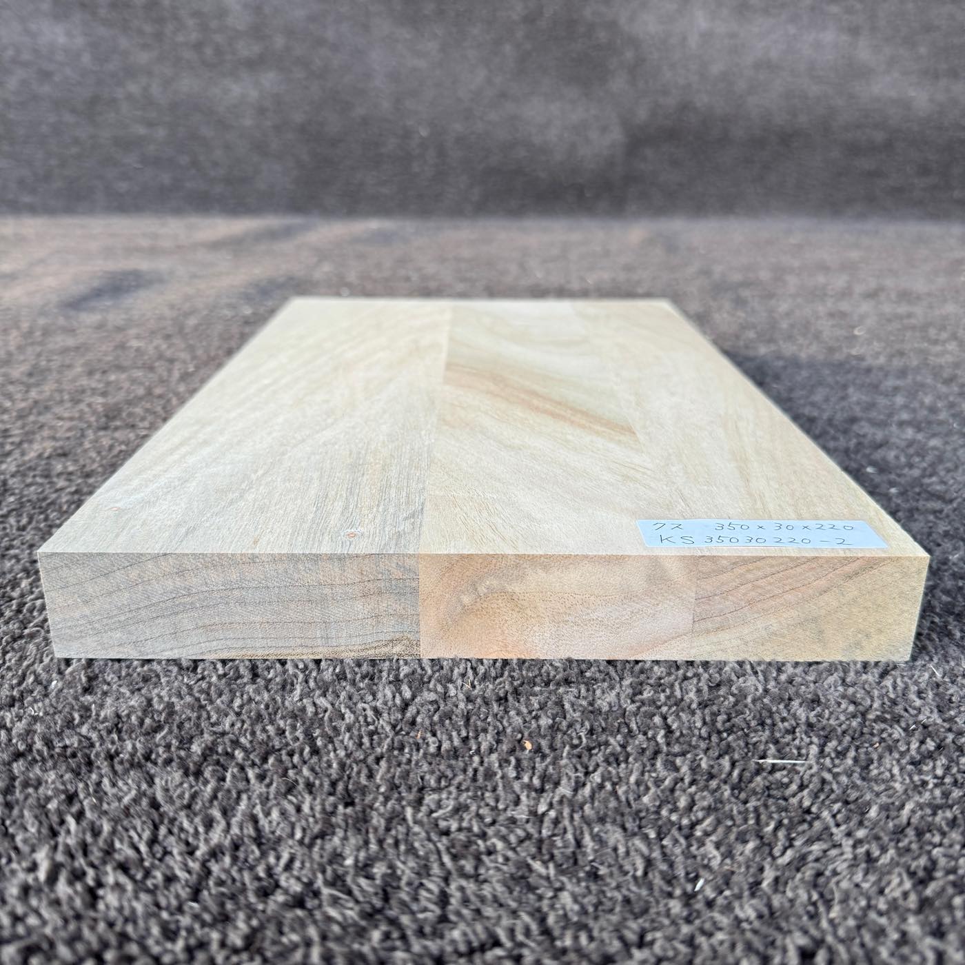 彫刻材 楠 はぎ板 プレナ仕上げ L350×T30×W220mm KS35030220-2 定番商品