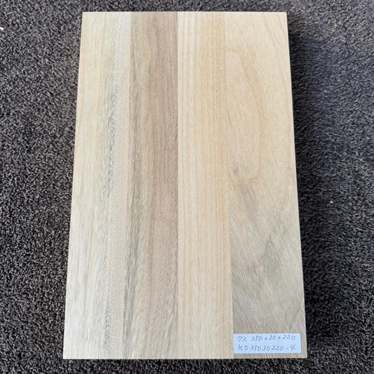 彫刻材 楠 はぎ板 プレナ仕上げ L350×T30×W220mm KS35030220-4 定番商品