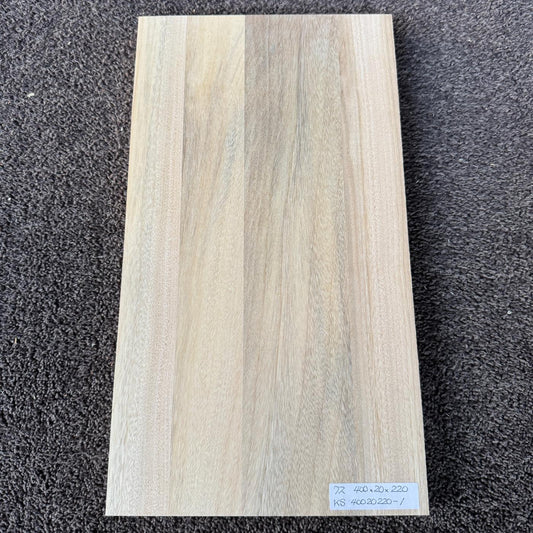 彫刻材 楠 はぎ板 プレナ仕上げ L400×T20×W220mm KS40020220-1 定番商品