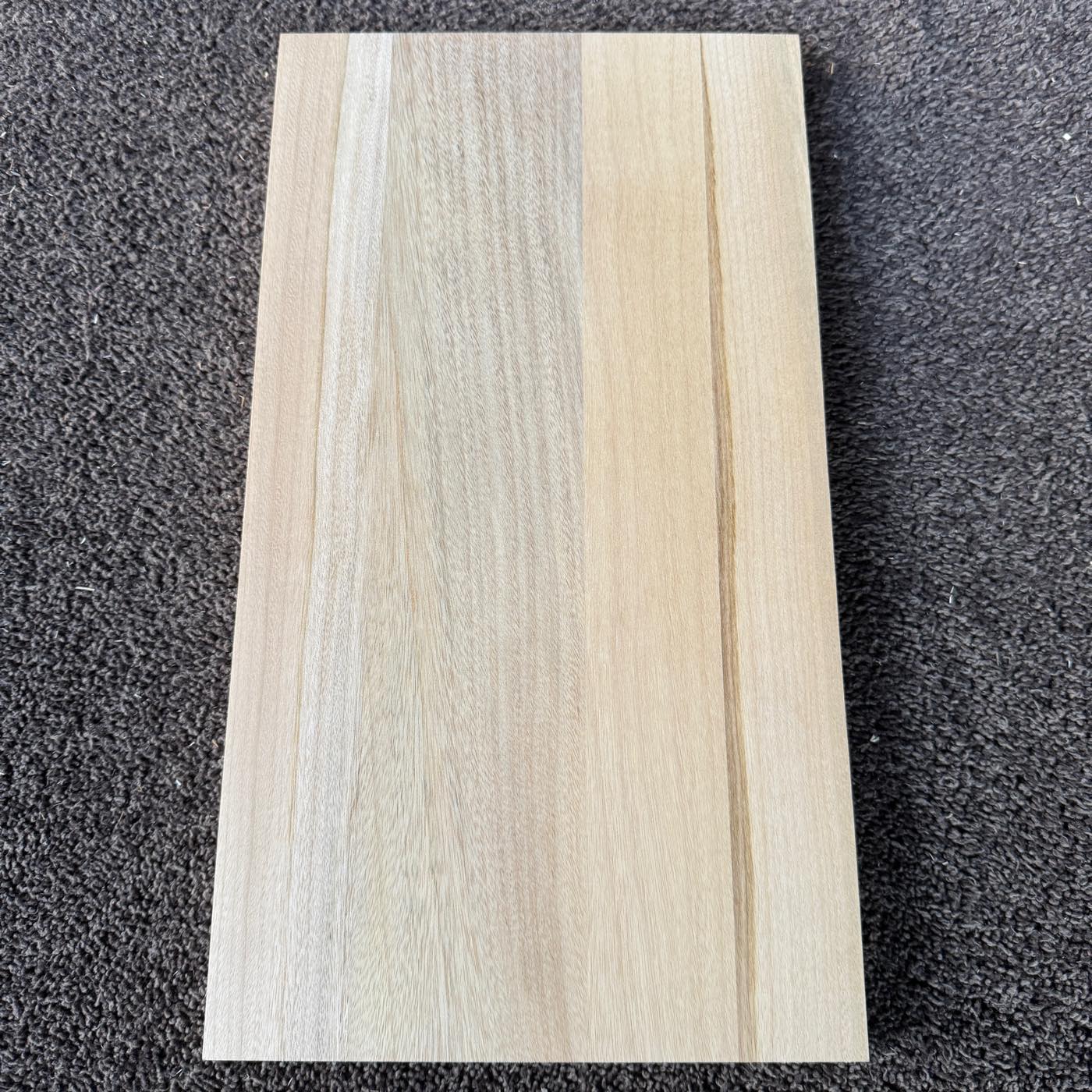 彫刻材 楠 はぎ板 プレナ仕上げ L400×T20×W220mm KS40020220-1 定番商品