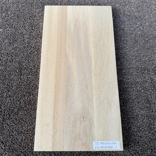 彫刻材 楠 はぎ板 プレナ仕上げ L400×T20×W200mm KS40020200-1 定番商品