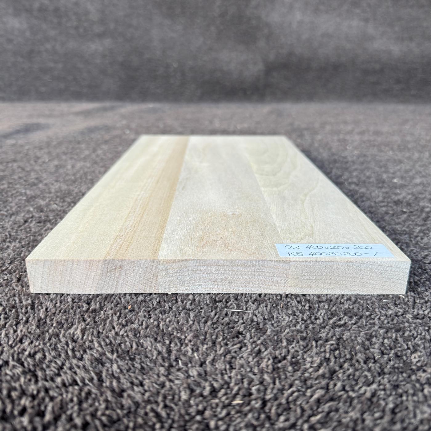 彫刻材 楠 はぎ板 プレナ仕上げ L400×T20×W200mm KS40020200-1 定番商品
