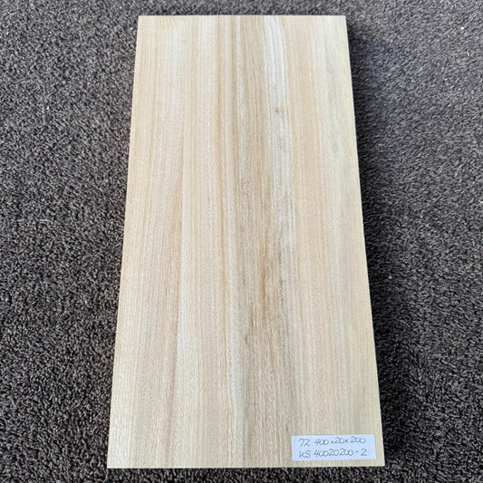 彫刻材 楠 はぎ板 プレナ仕上げ L400×T20×W200mm KS40020200-2 定番商品