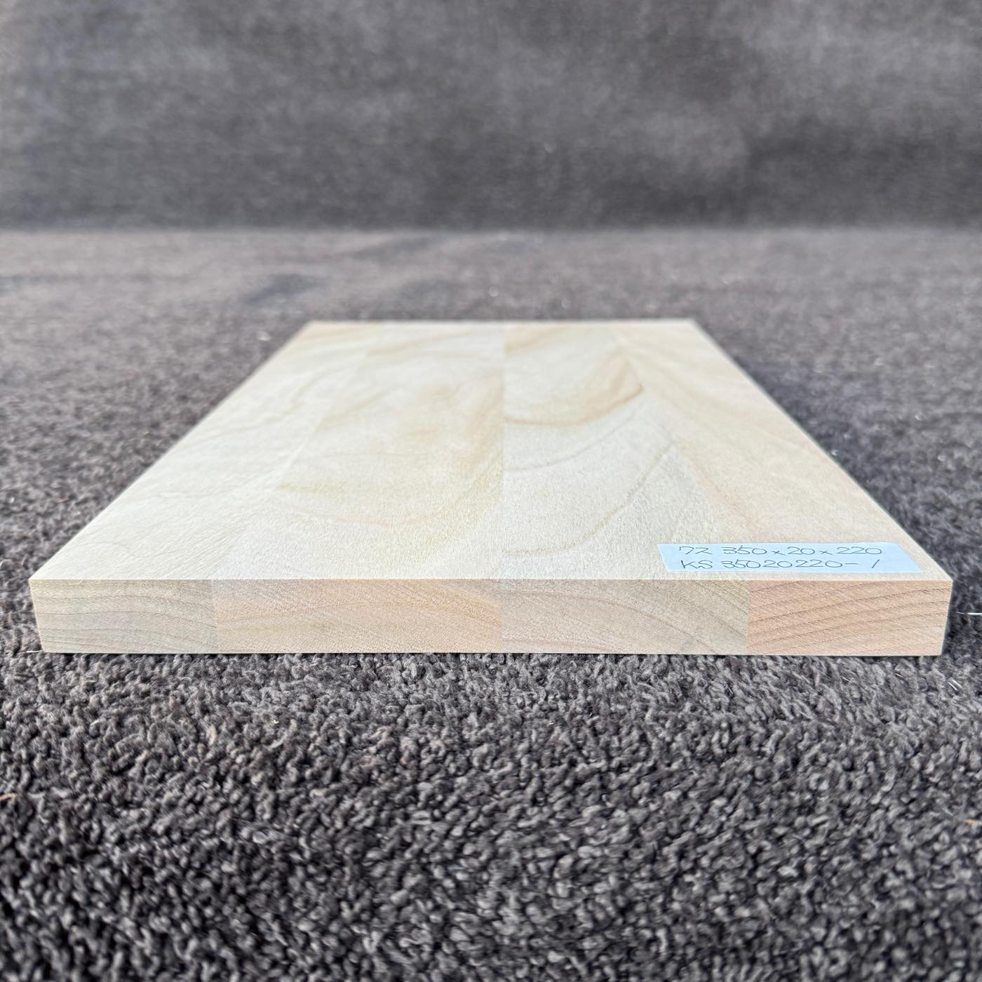 彫刻材 楠 はぎ板 プレナ仕上げ L350×T20×W220mm KS35020220-1 定番商品