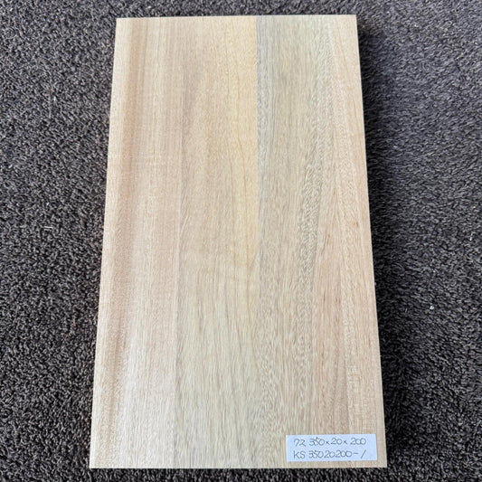 彫刻材 楠 はぎ板 プレナ仕上げ L350×T20×W200mm KS35020200-1 定番商品