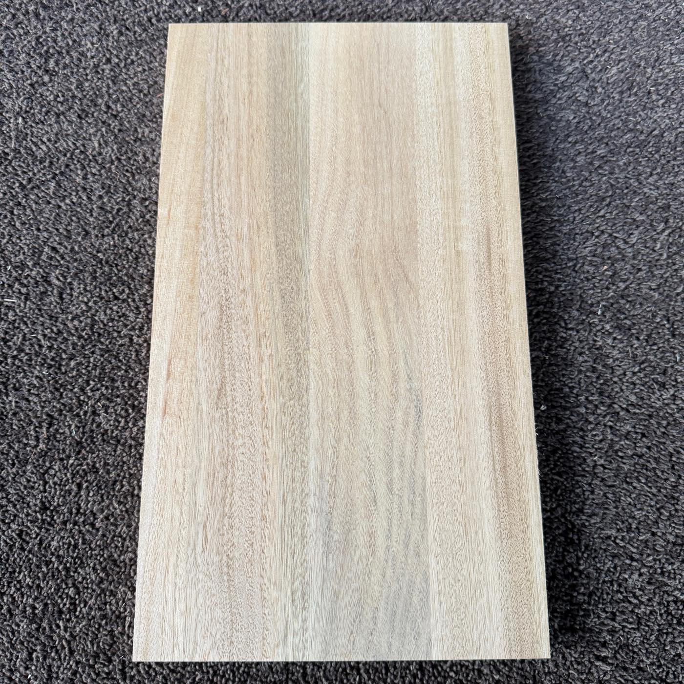 彫刻材 楠 はぎ板 プレナ仕上げ L350×T20×W200mm KS35020200-1 定番商品