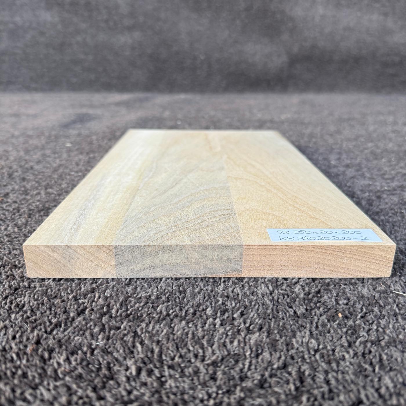 彫刻材 楠 はぎ板 プレナ仕上げ L350×T20×W200mm KS35020200-2 定番商品