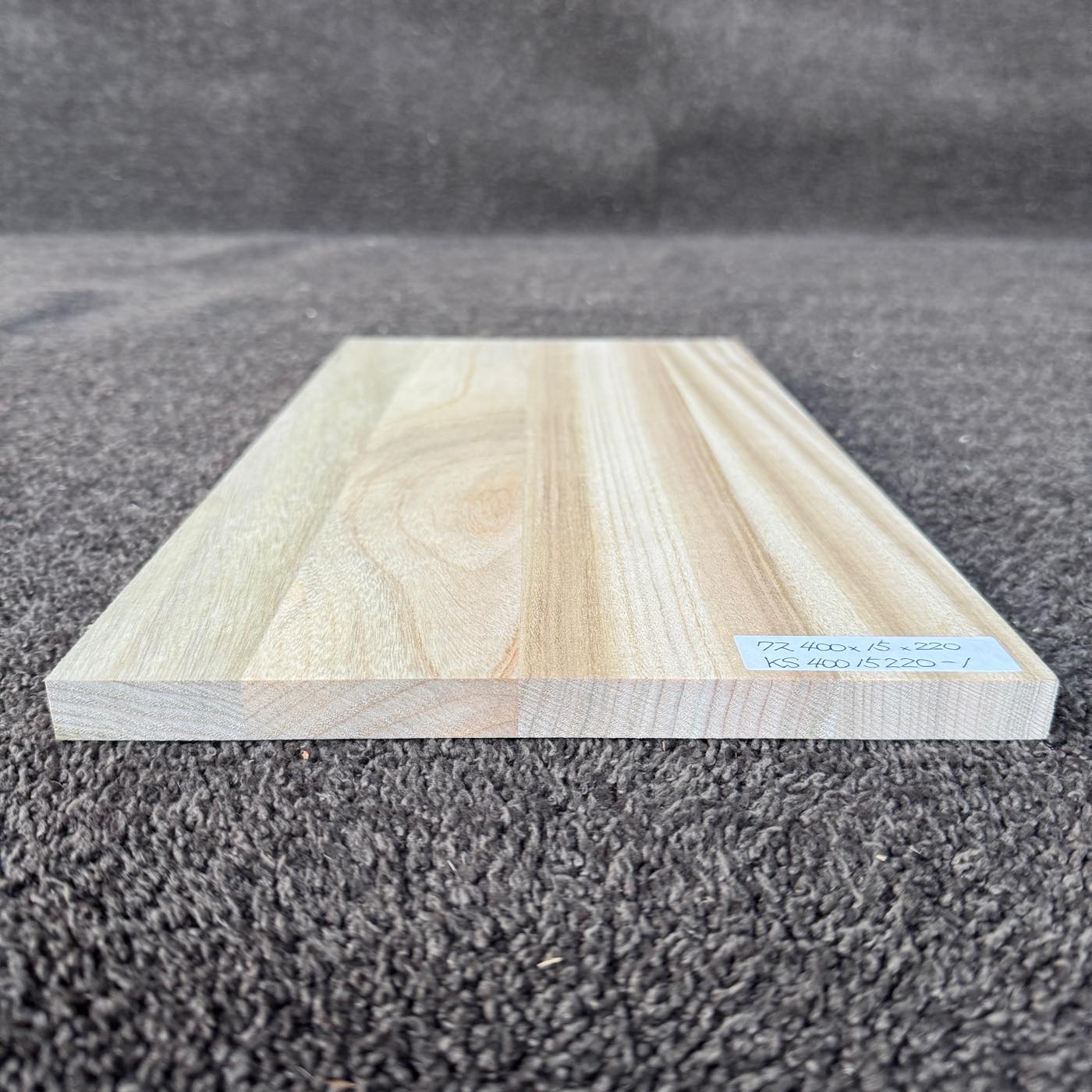 彫刻材 楠 はぎ板 プレナ仕上げ L400×T15×W220mm KS40015220-1 定番商品