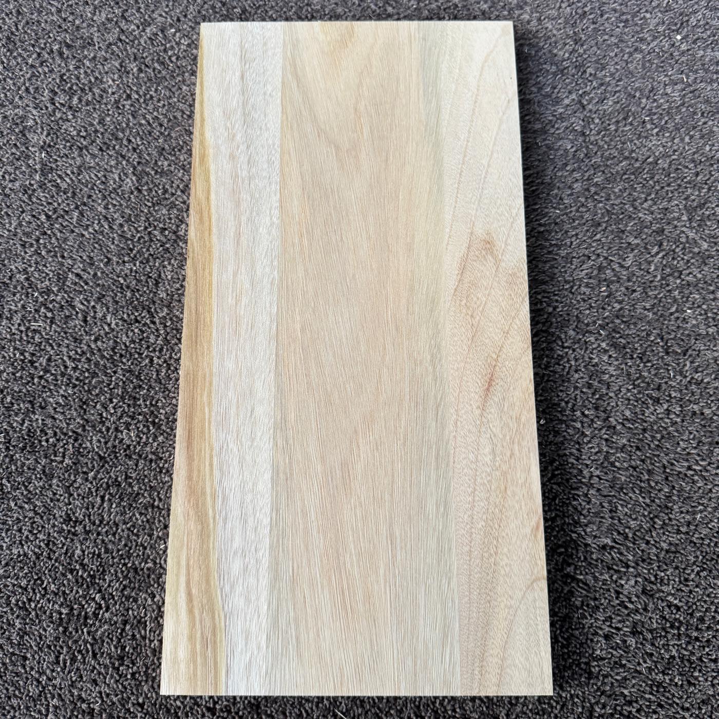 彫刻材 楠 はぎ板 プレナ仕上げ L400×T15×W200mm KS40015200-1 定番商品