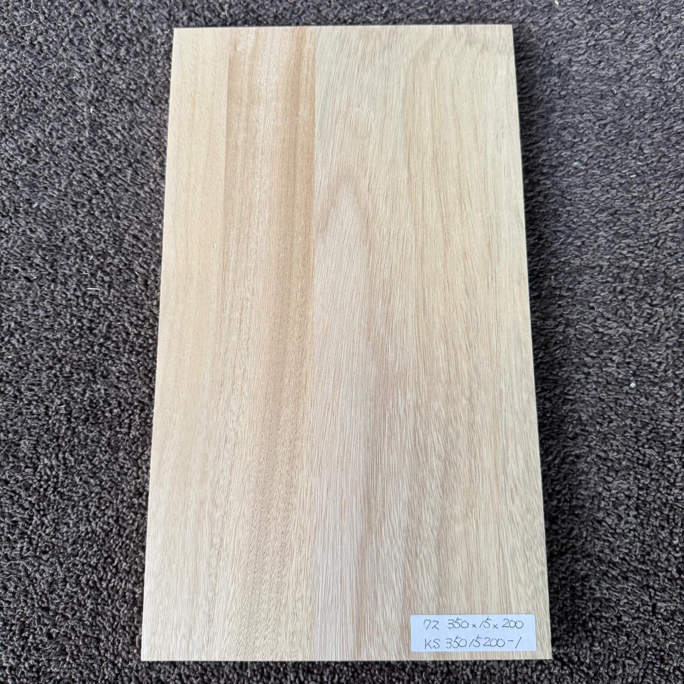 彫刻材 楠 はぎ板 プレナ仕上げ L350×T15×W200mm KS35015200-1 定番商品
