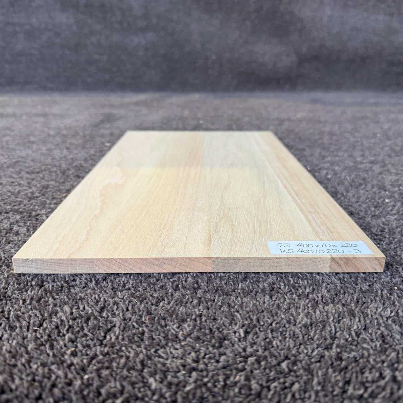 彫刻材 楠 はぎ板 プレナ仕上げ L400×T10×W220mm KS40010220-3 定番商品