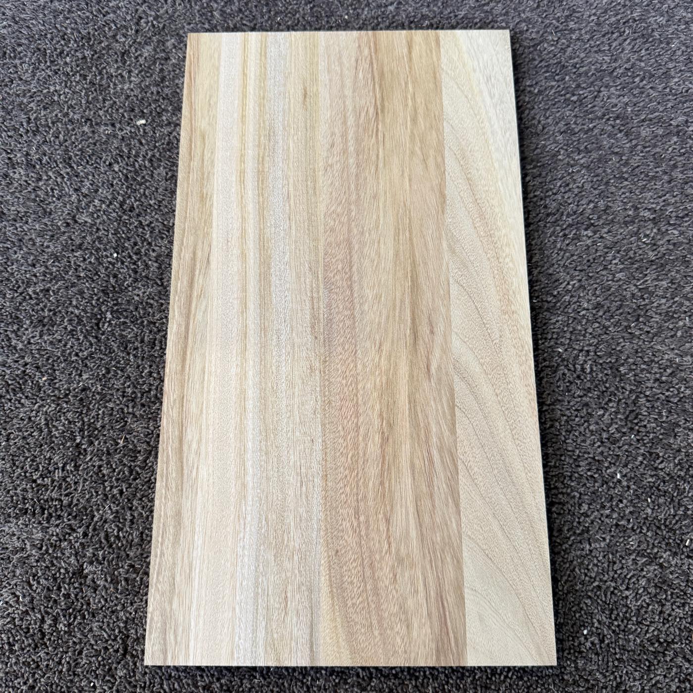 彫刻材 楠 はぎ板 プレナ仕上げ L400×T10×W220mm KS40010220-4 定番商品