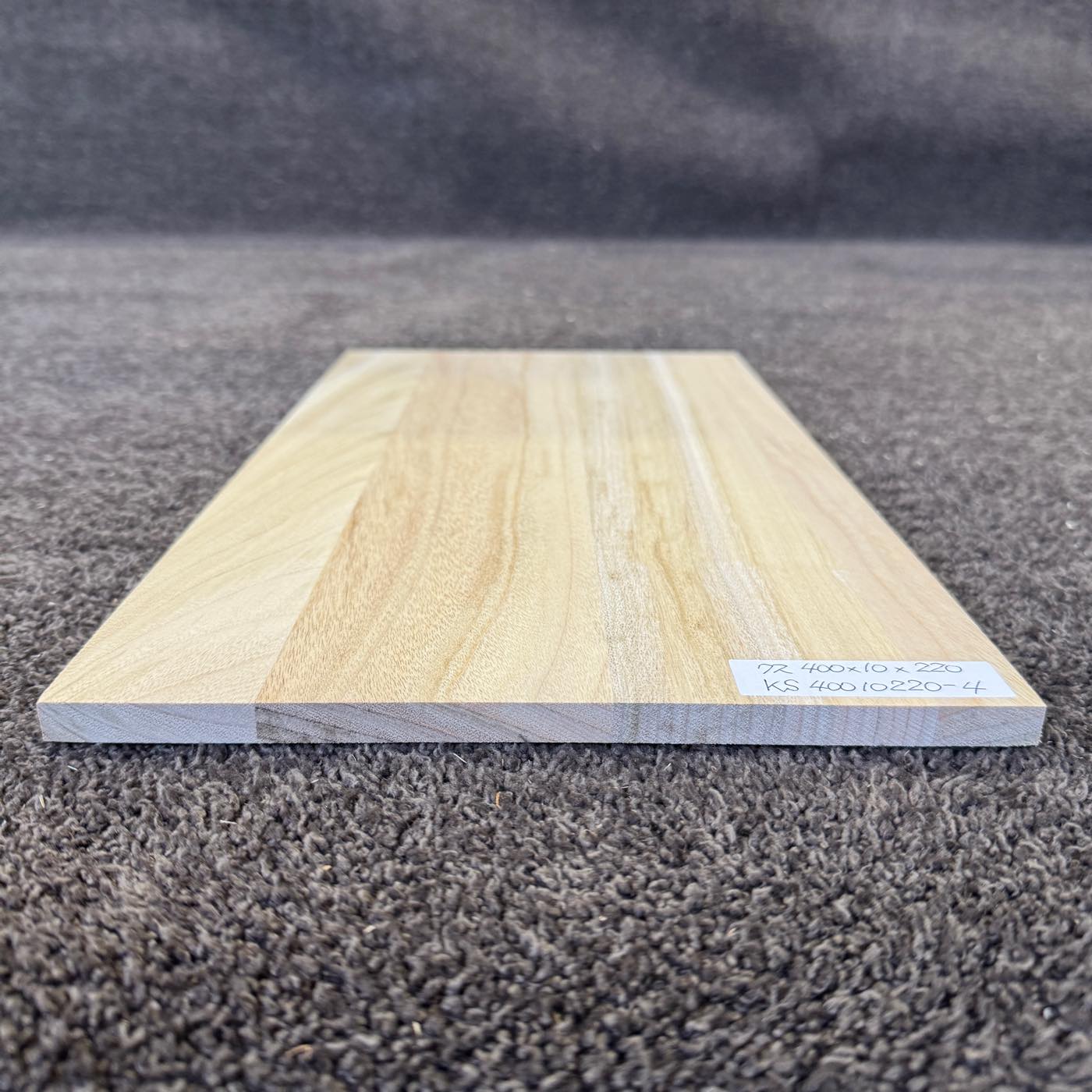 彫刻材 楠 はぎ板 プレナ仕上げ L400×T10×W220mm KS40010220-4 定番商品