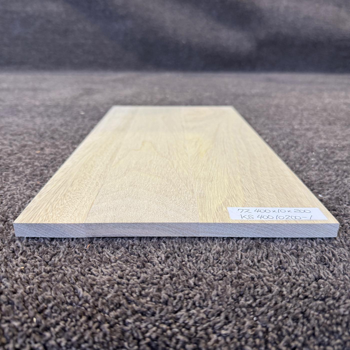 彫刻材 楠 はぎ板 プレナ仕上げ L400×T10×W200mm KS40010200-1 定番商品