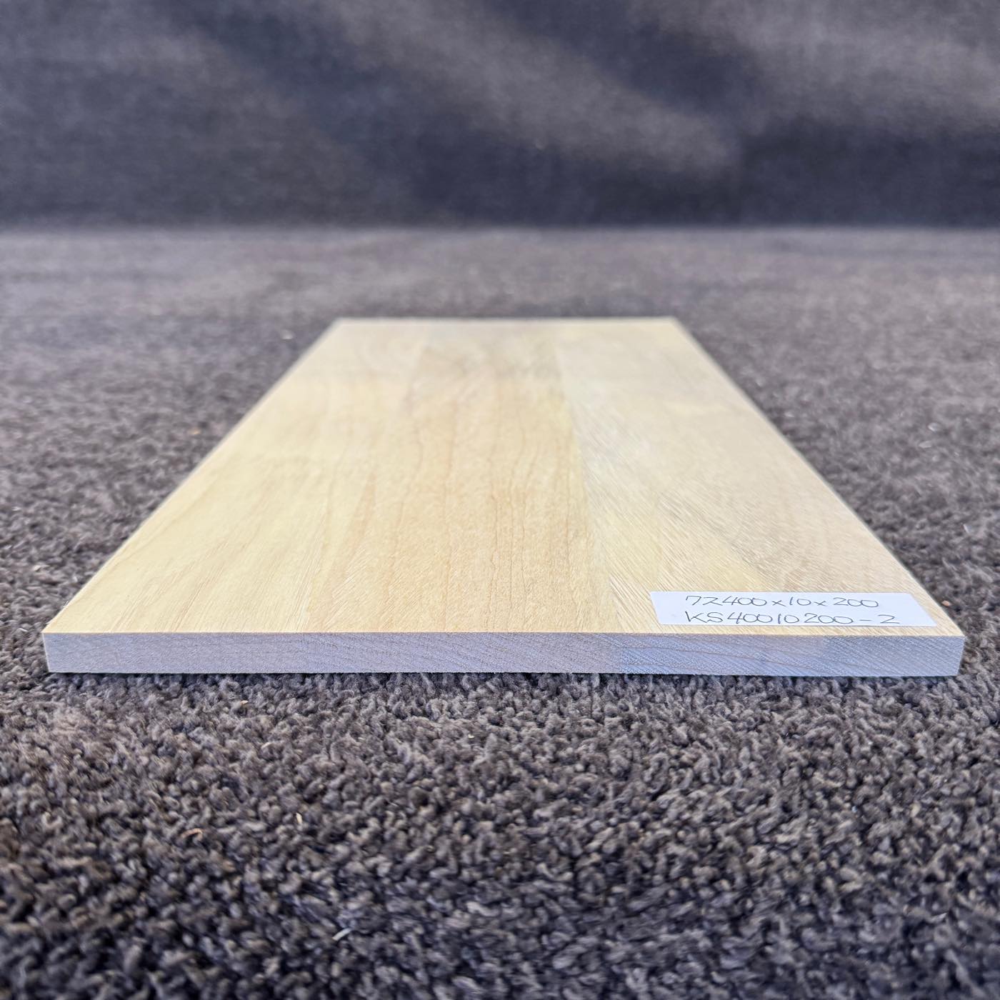 彫刻材 楠 はぎ板 プレナ仕上げ L400×T10×W200mm KS40010200-2 定番商品