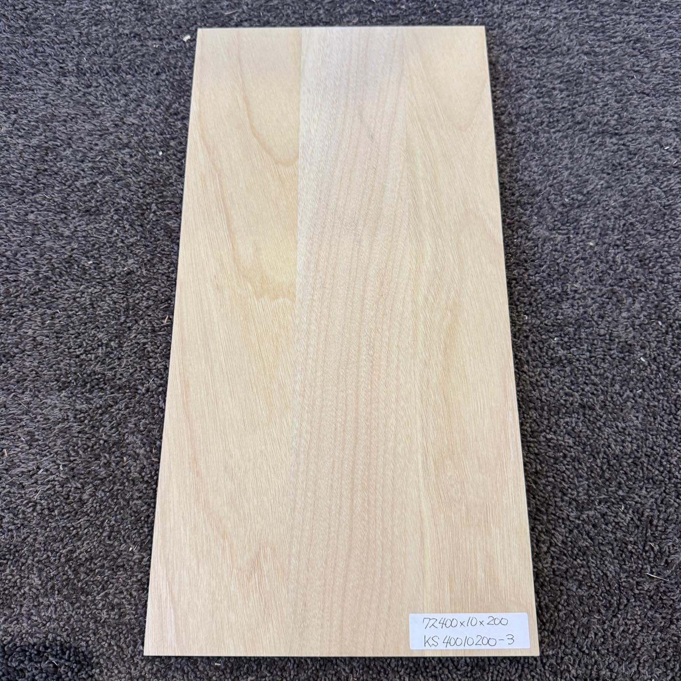 彫刻材 楠 はぎ板 プレナ仕上げ L400×T10×W200mm KS40010200-3 定番商品