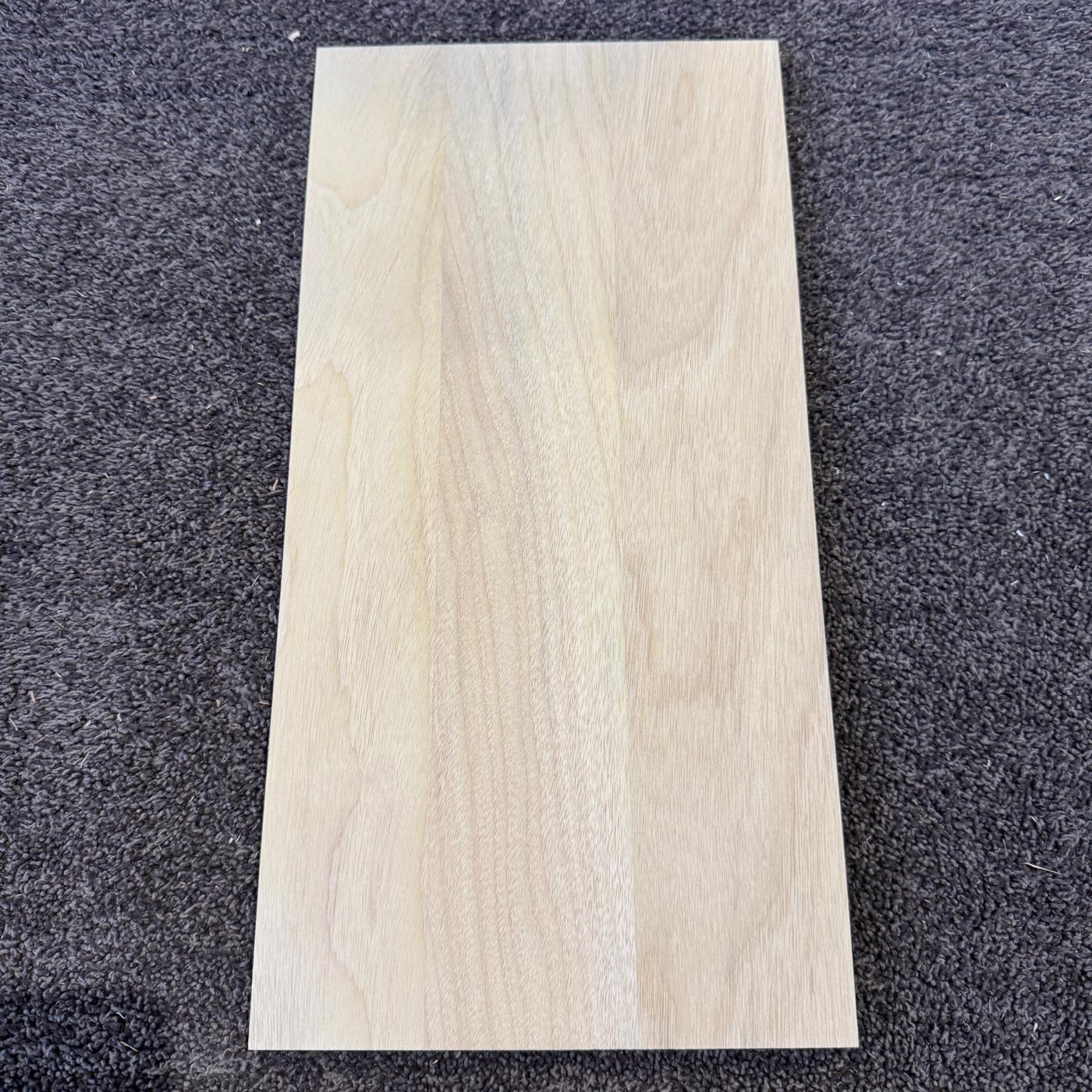 彫刻材 楠 はぎ板 プレナ仕上げ L400×T10×W200mm KS40010200-3 定番商品