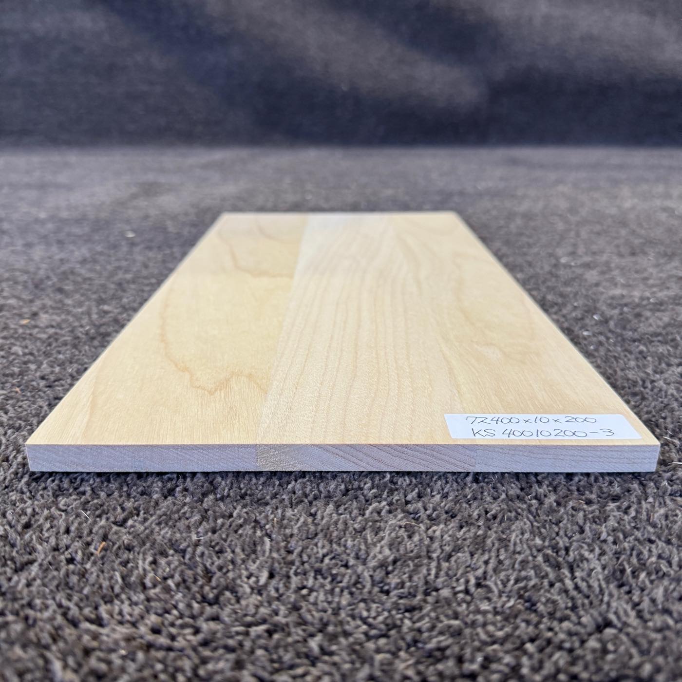 彫刻材 楠 はぎ板 プレナ仕上げ L400×T10×W200mm KS40010200-3 定番商品