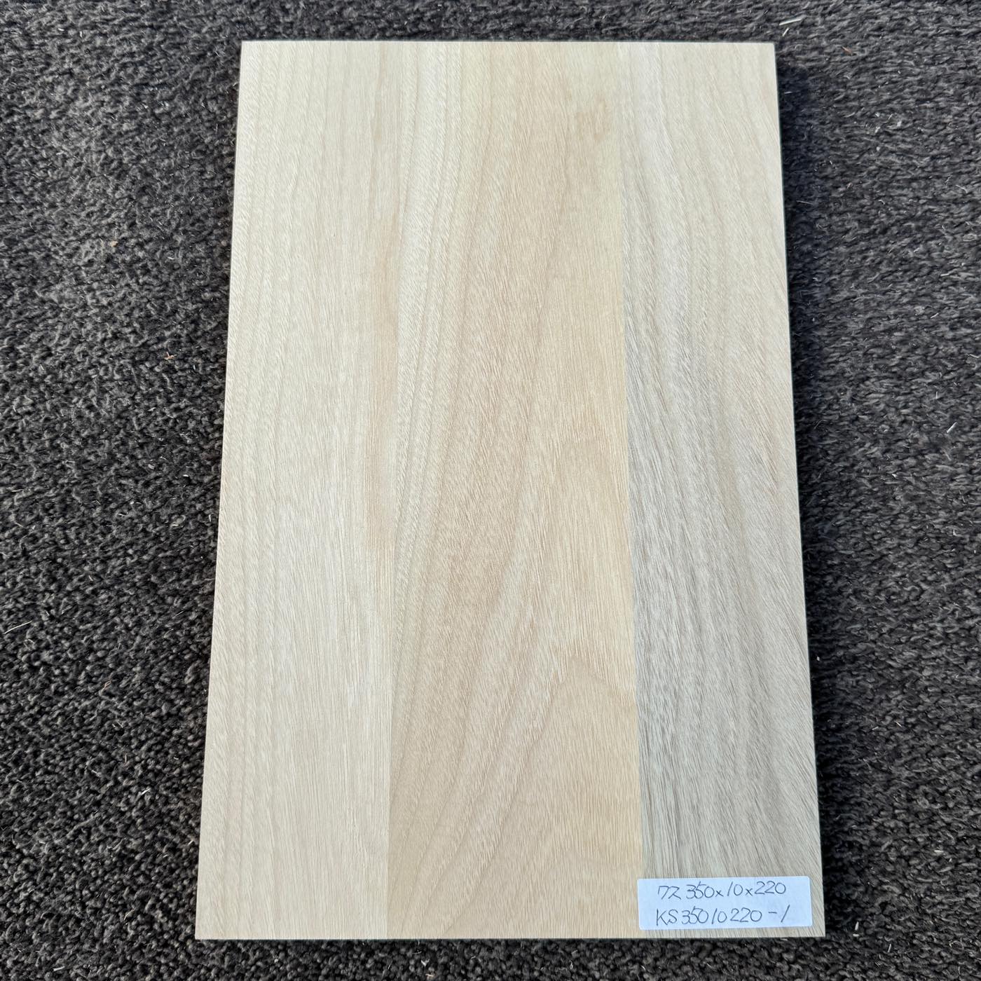 彫刻材 楠 はぎ板 プレナ仕上げ L350×T10×W220mm KS35010220-1 定番商品
