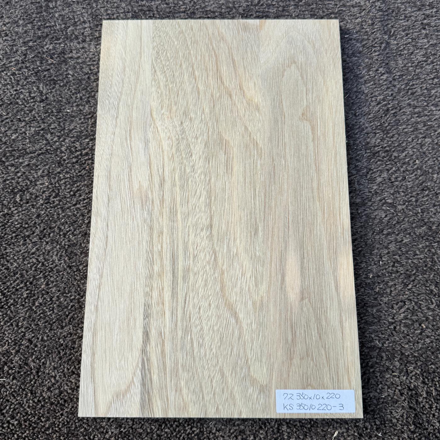 彫刻材 楠 はぎ板 プレナ仕上げ L350×T10×W220mm KS35010220-3 定番商品