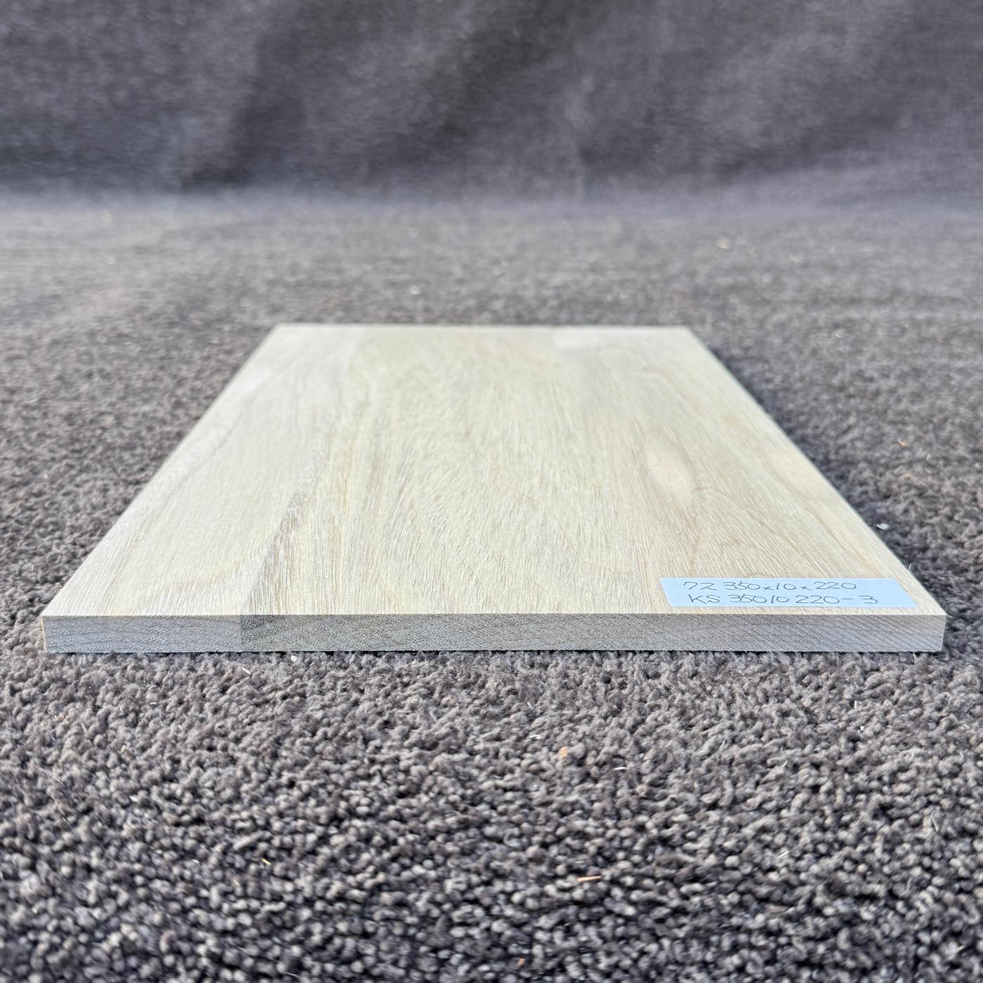 彫刻材 楠 はぎ板 プレナ仕上げ L350×T10×W220mm KS35010220-3 定番商品