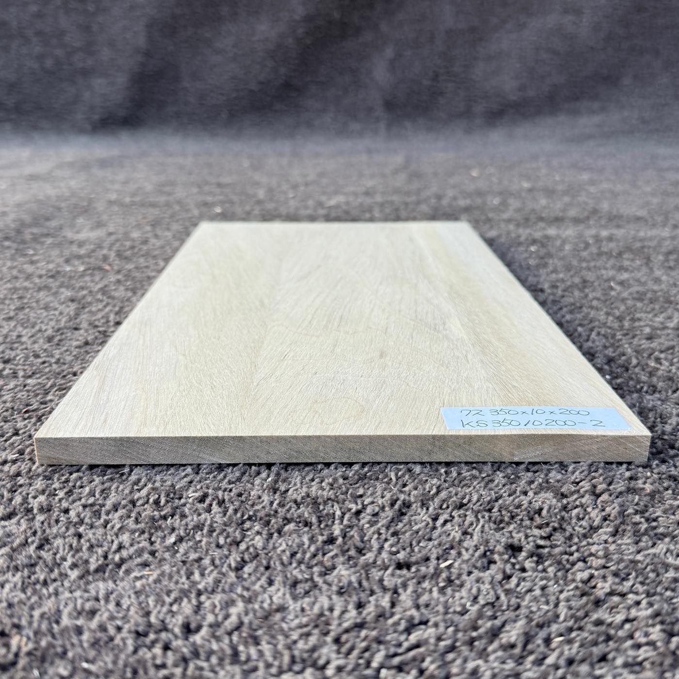 彫刻材 楠 はぎ板 プレナ仕上げ L350×T10×W200mm KS35010200-2 定番商品