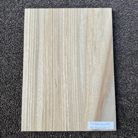 彫刻材 楠 はぎ板 プレナ仕上げ L300×T10×W220mm KS30010220-1 定番商品
