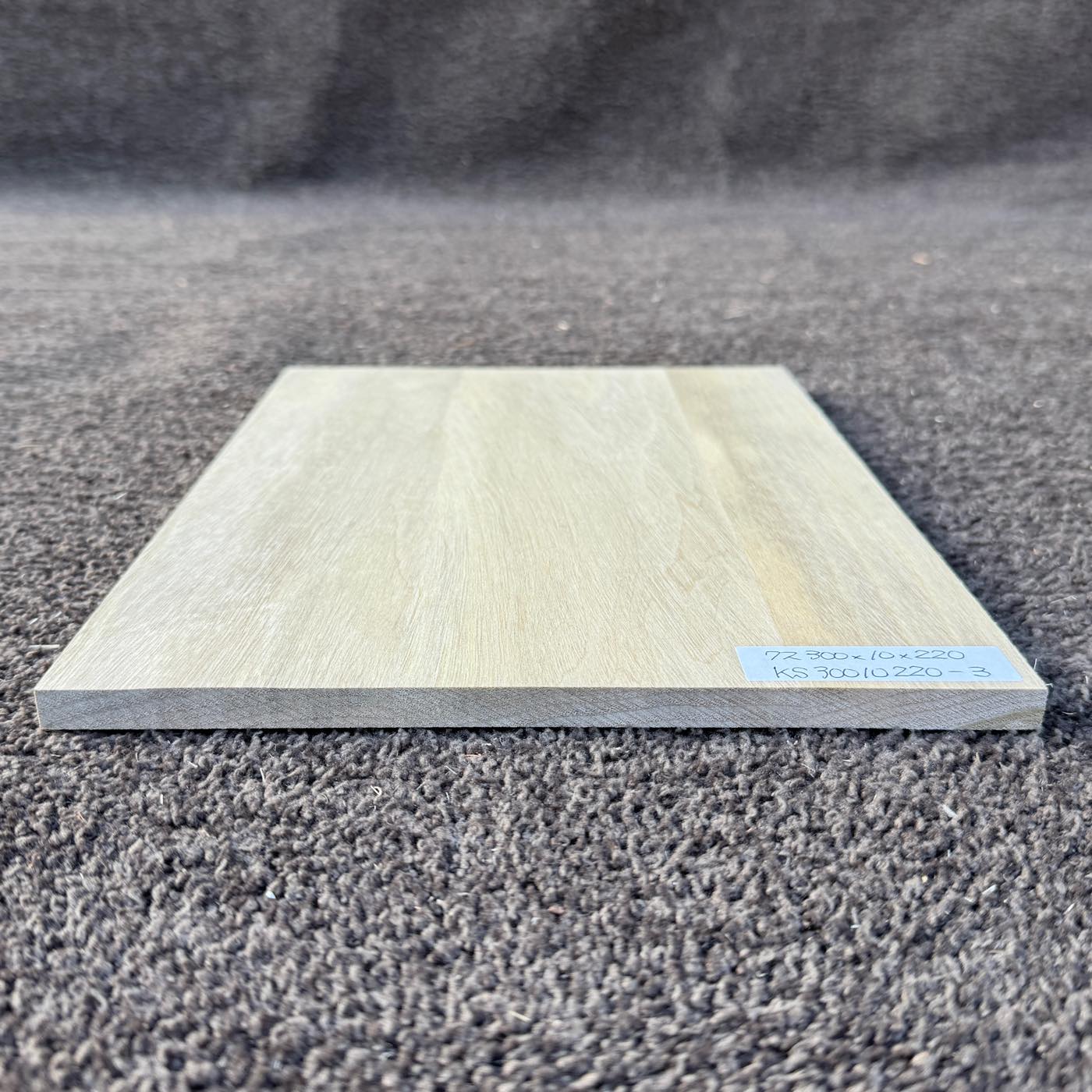 彫刻材 楠 はぎ板 プレナ仕上げ L300×T10×W220mm KS30010220-3 定番商品