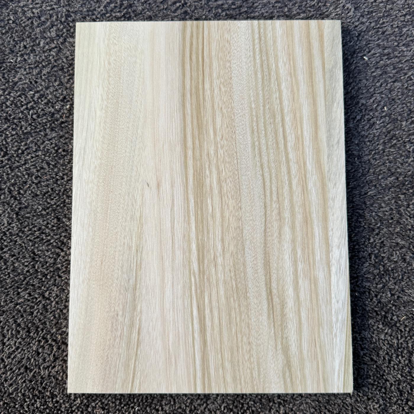 彫刻材 楠 はぎ板 プレナ仕上げ L300×T10×W220mm KS30010220-4 定番商品