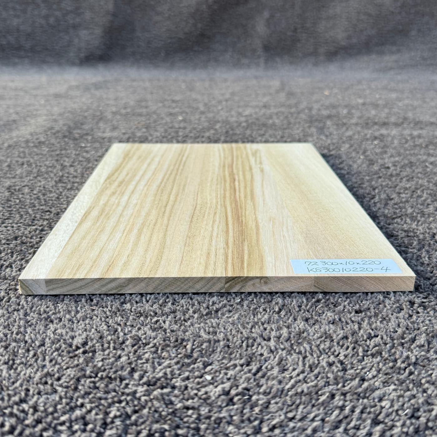 彫刻材 楠 はぎ板 プレナ仕上げ L300×T10×W220mm KS30010220-4 定番商品